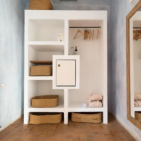 Tres Sants فندق 4*