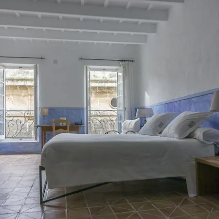 Tres Sants ثيوداديلا