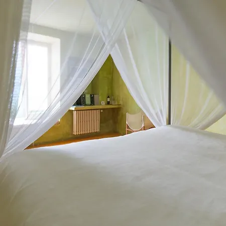 فندق Tres Sants ثيوداديلا