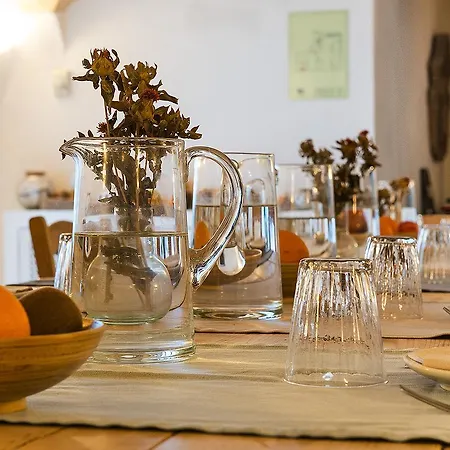 Tres Sants ثيوداديلا