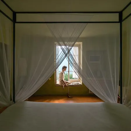 Tres Sants 4* 시우타데야