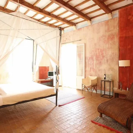 호텔 Tres Sants 시우타데야